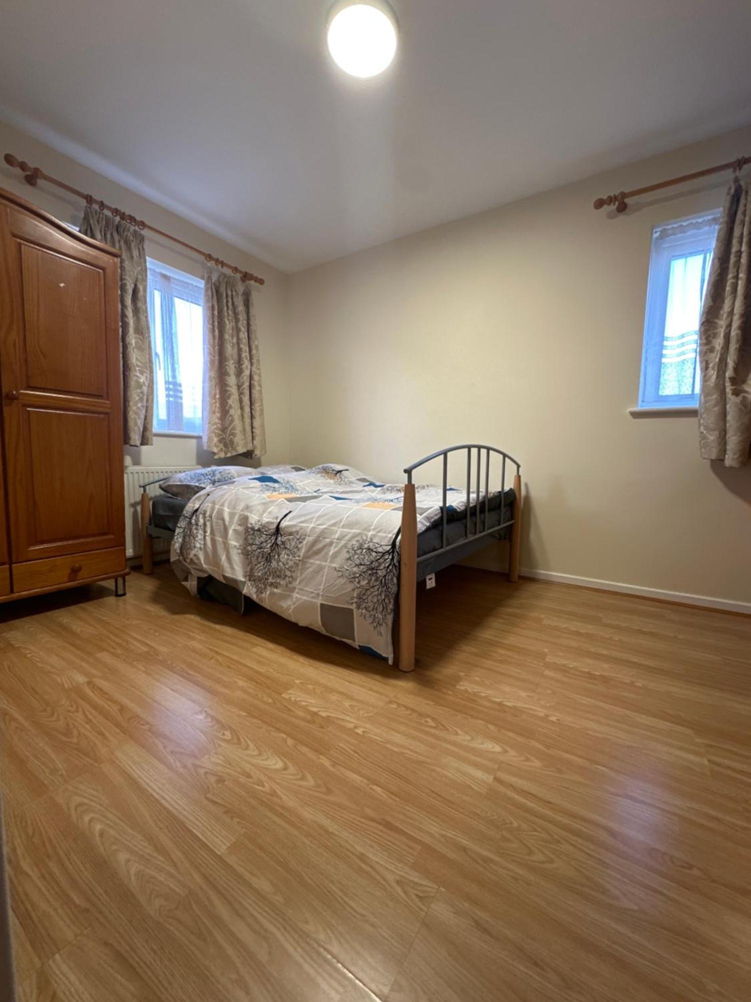 Nice Double Room In Heart Of ลอนดอน ภายนอก รูปภาพ